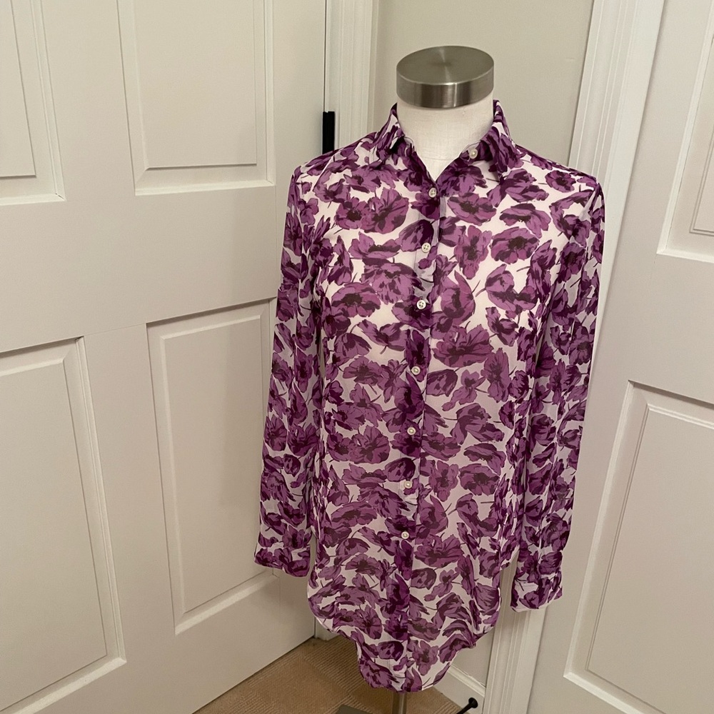 Banana republic, size 2, floral buttoned down blouse